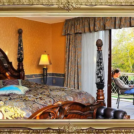 Burg Romantik מלון