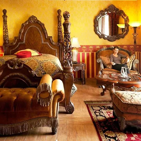 Hotel Burg Romantik 4*