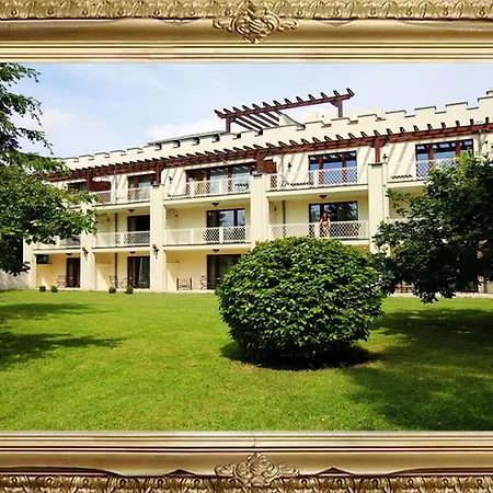 מלון Burg Romantik 4*