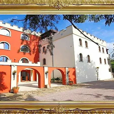Burg Romantik Otel 4*
