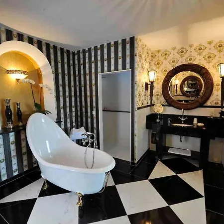 מלון Burg Romantik